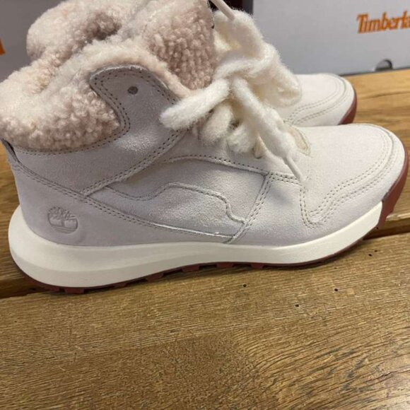 TIMBERLAND WOMEN'S RETRO SWIFT HIGH TOP LACE SNEAKE NATURAL SUEDE A431J-EUP - Picture 2 of 8